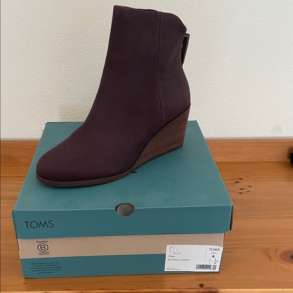 Toms Dark Plum Ankle Booties - Picture 10 of 11